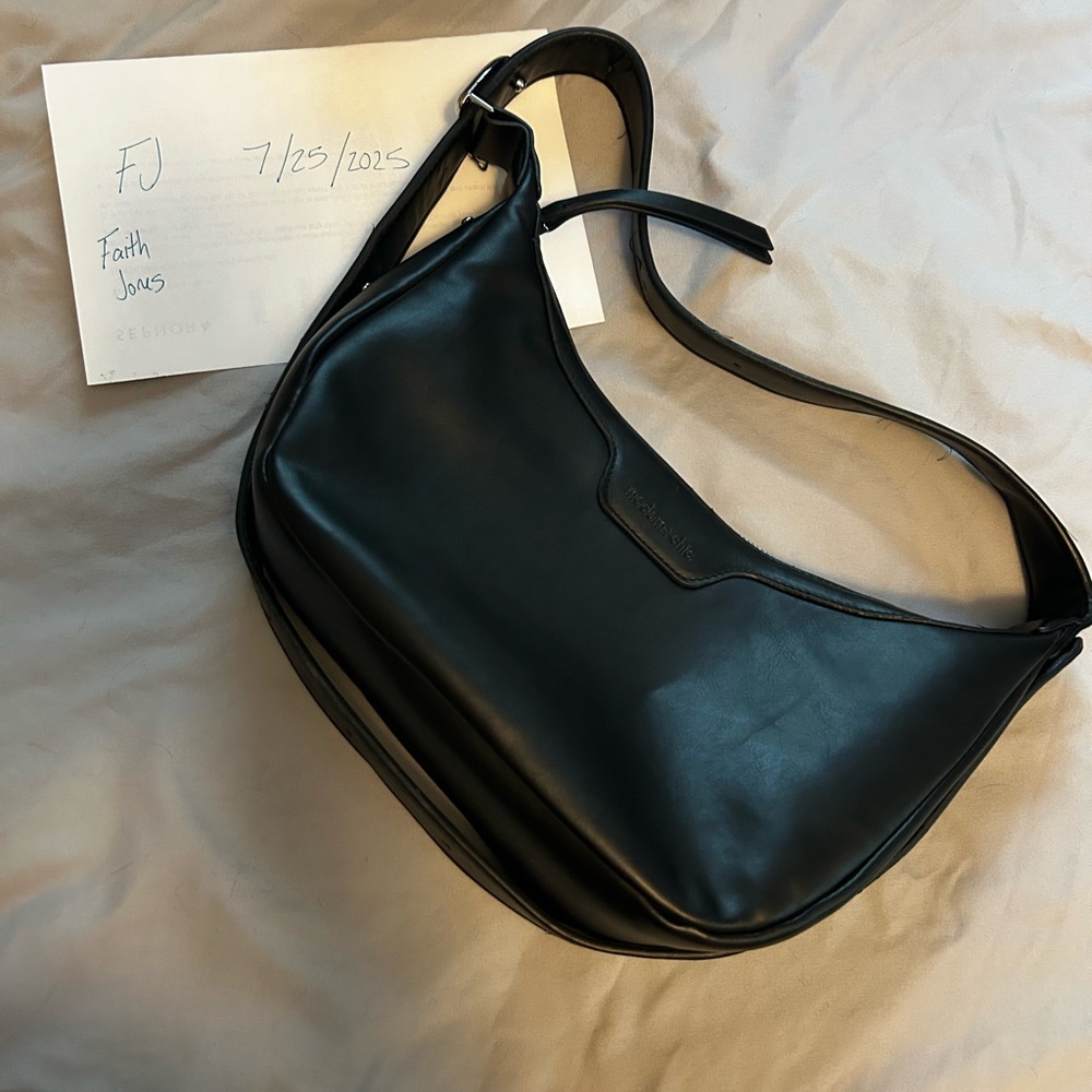 Modern and Chic Dixie Crossbody Bag